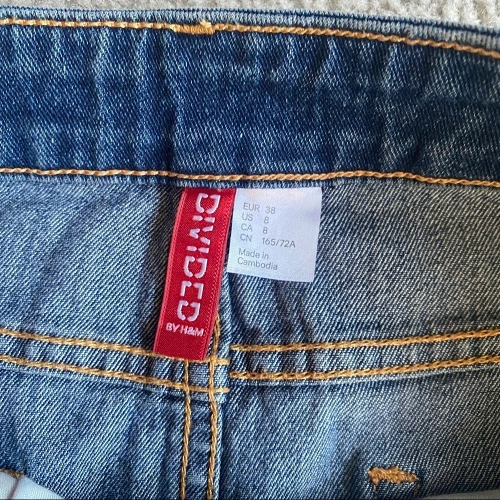 Divided H&M Size 8 EUC Pocketed Denim Jean Mini Skirt - Picture 3 of 3